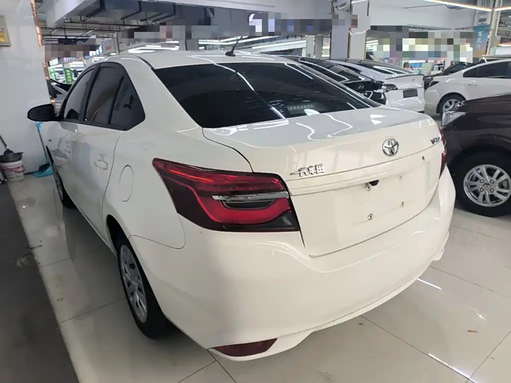 Vios 1.5 L CVT Smart Travel