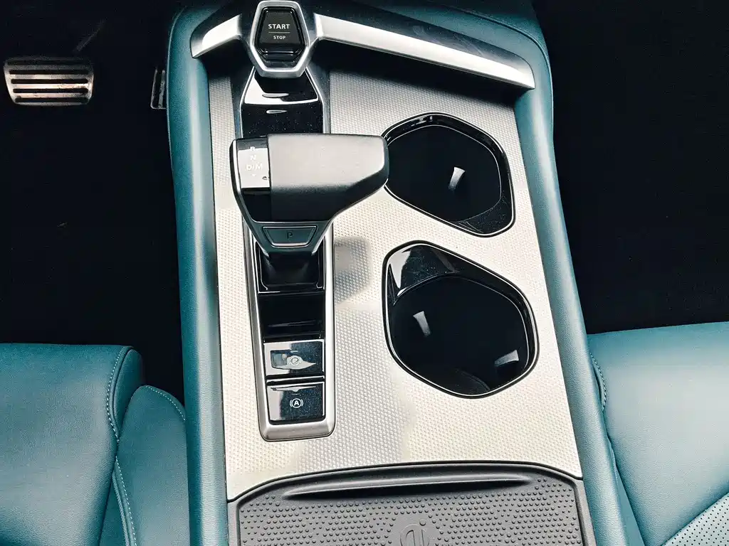 MG7 2.0 T Auto Beauty Hunter Luxury Enjoyment