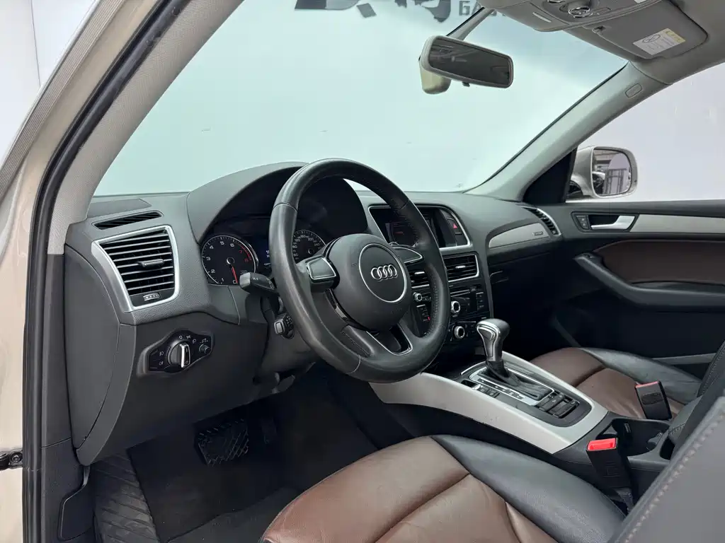 Audi Q5 40 TFSI Progressive