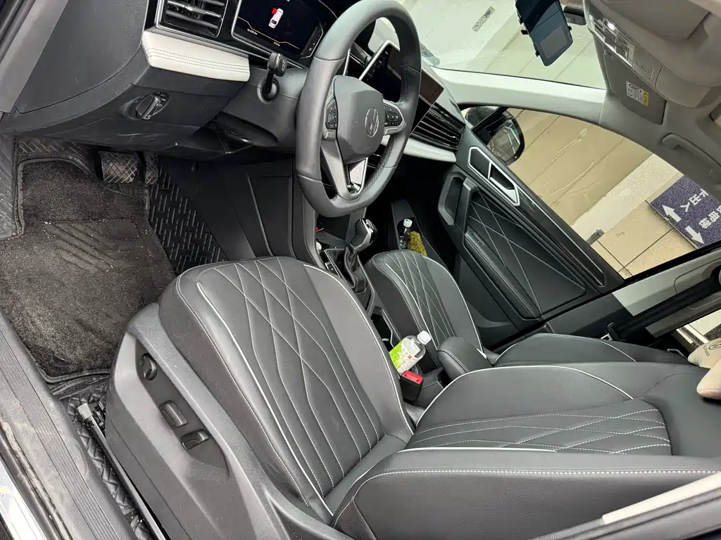 Tiguan L Outstanding 300 TSI Auto 2 WD Dragon