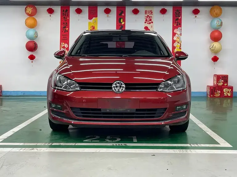Volkswagen Golf 230 TSI Auto Comfort