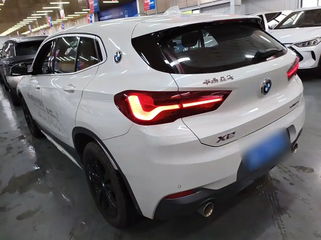 BMW X2 sDrive25 i M Offroad Package