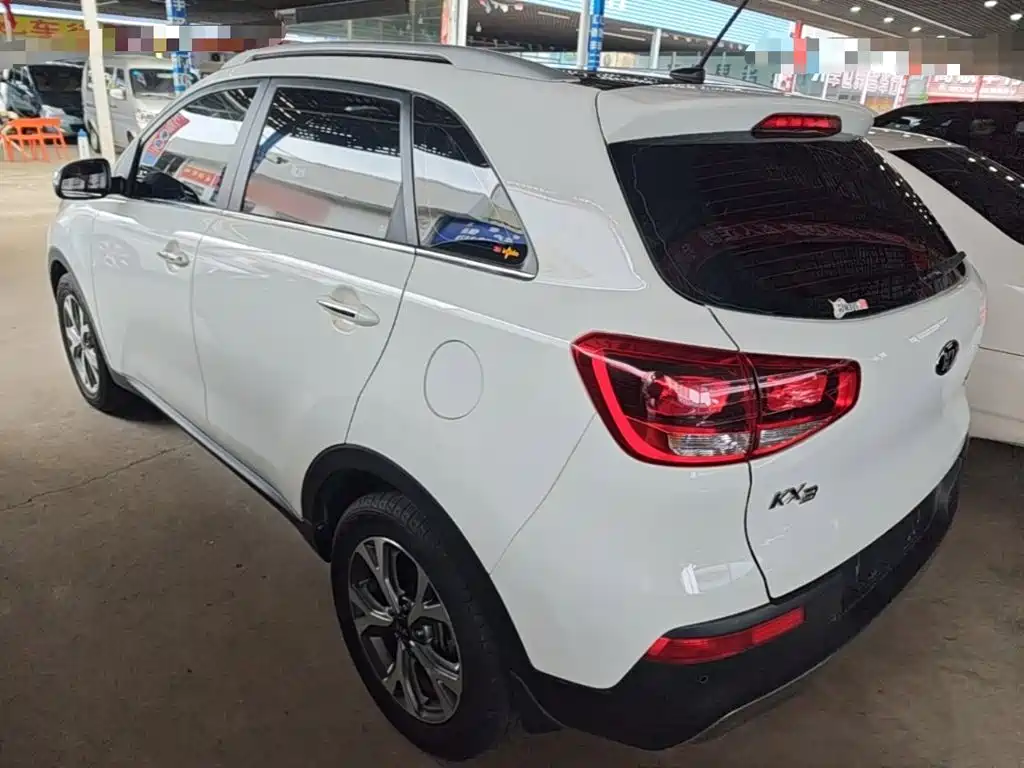 KX3 1.6 L Auto 2 WD DLX