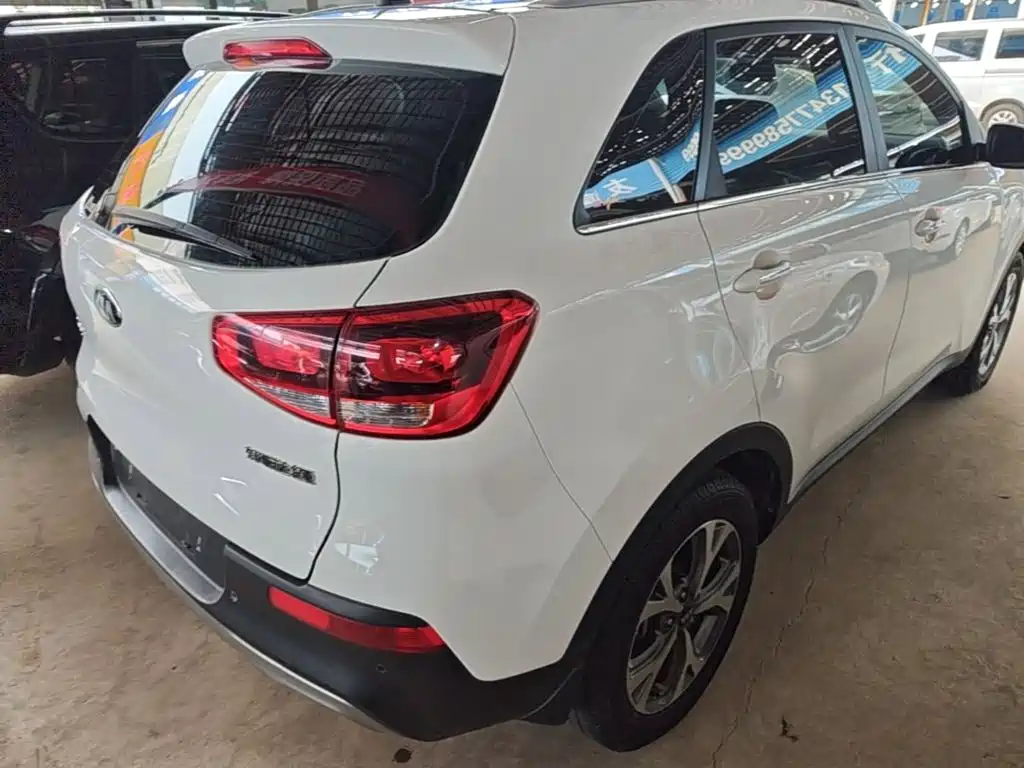 KX3 1.6 L Auto 2 WD DLX
