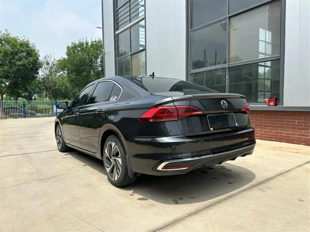 Bora 280 TSI DSG Supreme Travel
