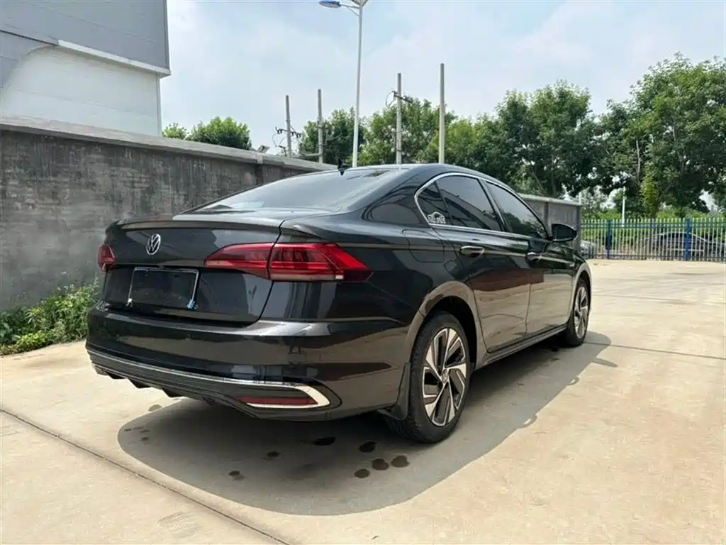 Bora 280 TSI DSG Supreme Travel