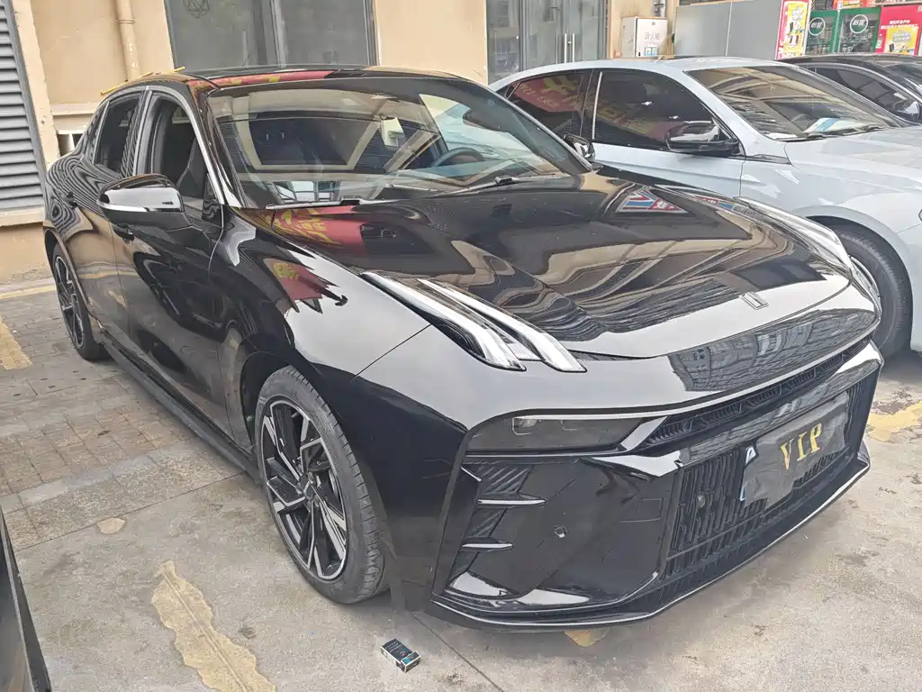 Lynk & Co 03 1.5 TD DCT Power Plus