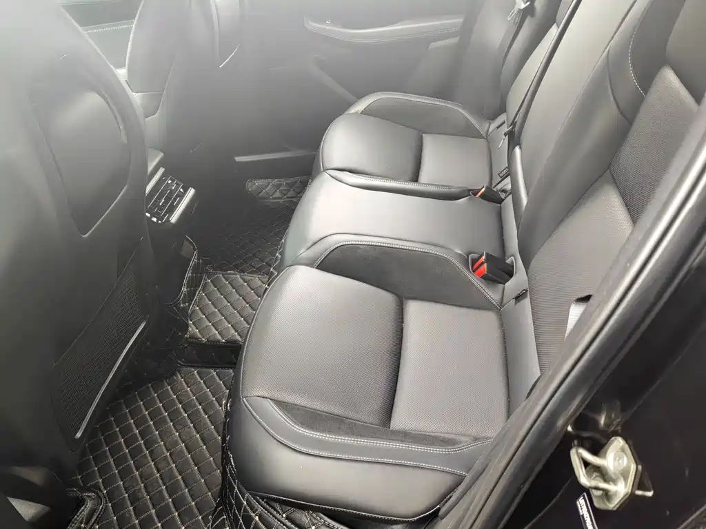 Lynk & Co 03 1.5 TD DCT Power Plus