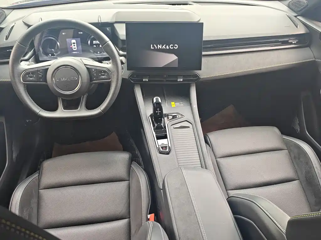 Lynk & Co 03 1.5 TD DCT Power Plus