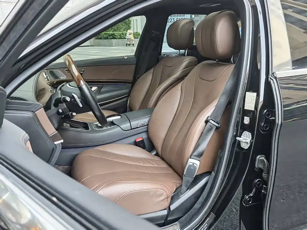 Maybach S-Class S 400 4 MATIC