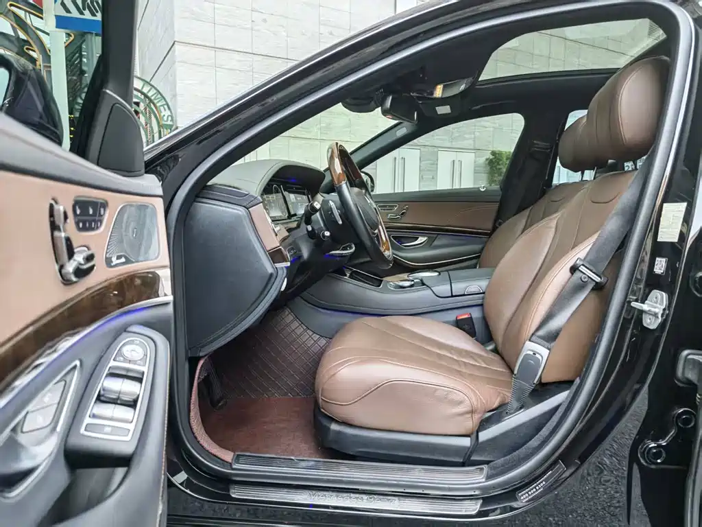 Maybach S-Class S 400 4 MATIC