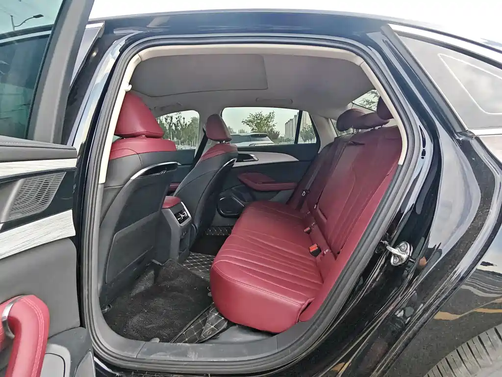 Hongqi H5 2.0 T Auto Flagship Smooth