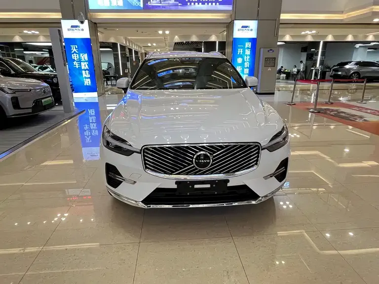 Volvo XC60 B5 4 WD Smart Vision Luxury