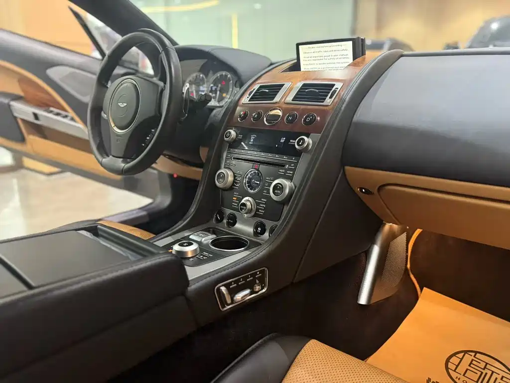 V8 Vantage 4.7 L Sportshift Coupe