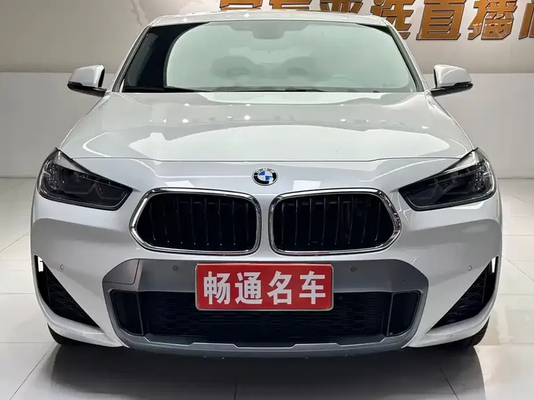 BMW X2 sDrive25 i Leading M Offroad Package