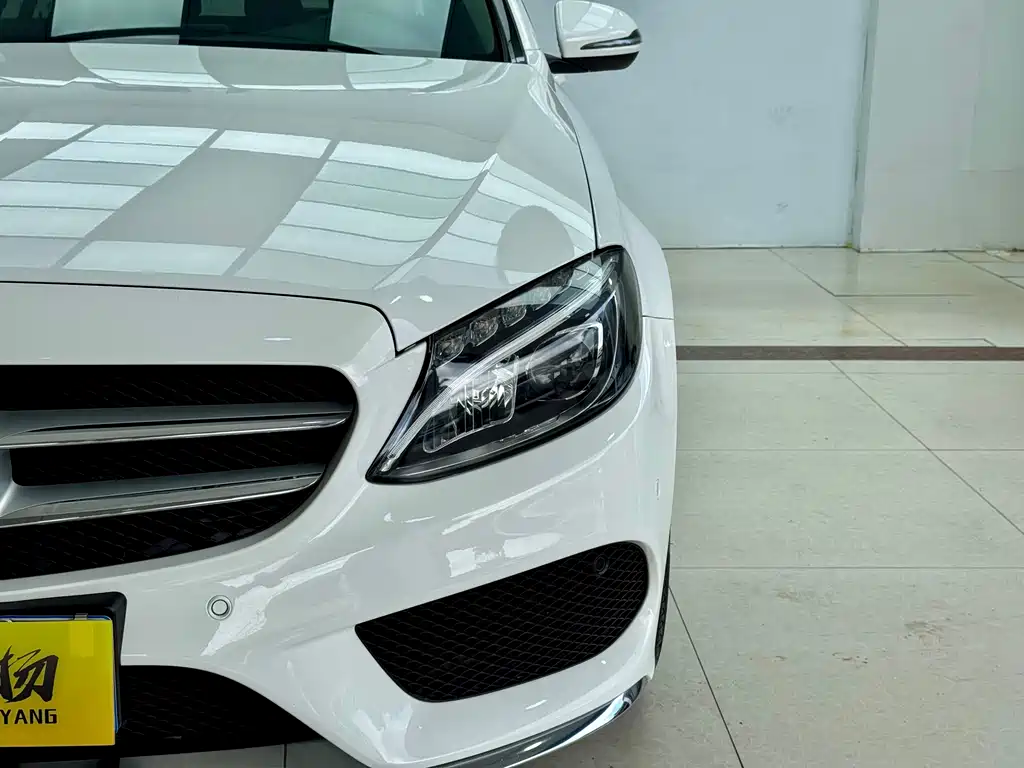 Mercedes-Benz C-Class (Import) C 200 Touring Sedan