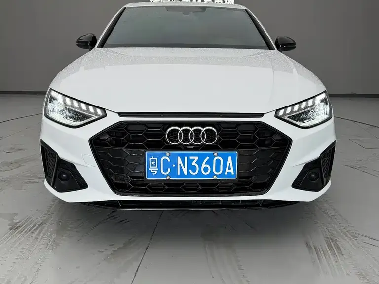 Audi A4 L 40 TFSI Luxury Dynamic