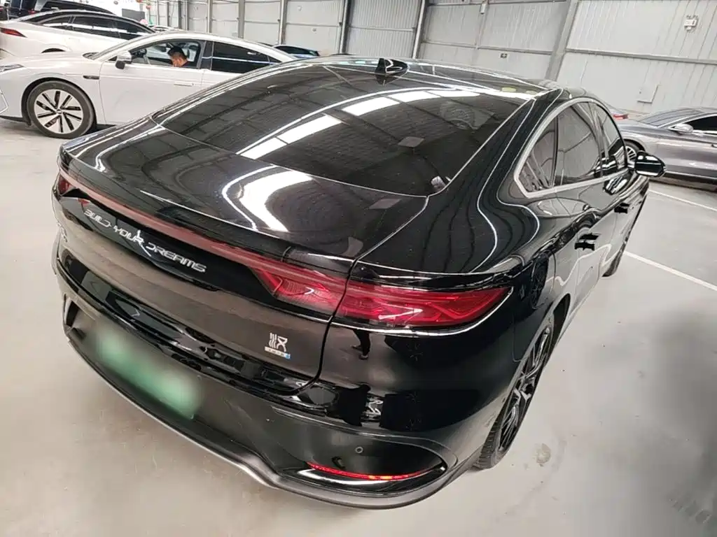 Han DM-i Smart Drive 125 KM Distinguished