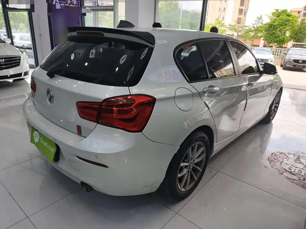 BMW 1 Series (Import) 118 i Leading