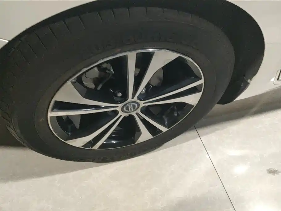 Sylphy 1.6 L XL CVT Joy