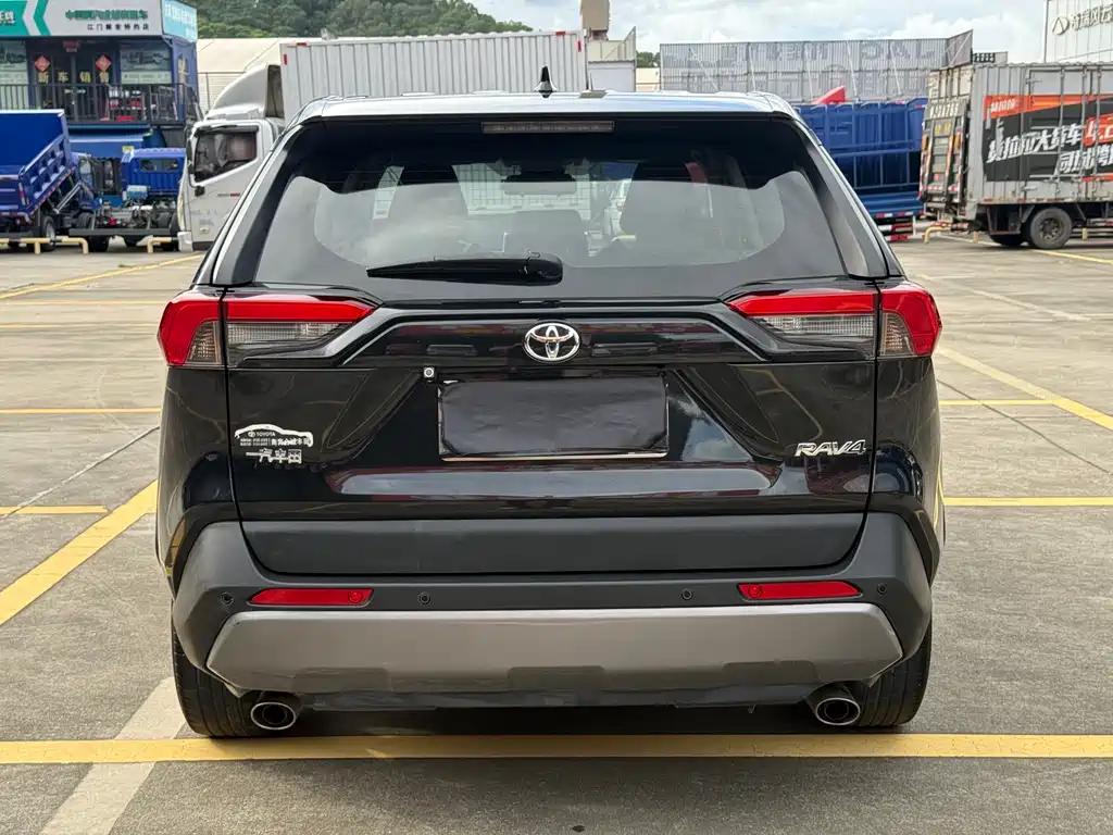 RAV4 2.0 L CVT 2 WD Style PLUS