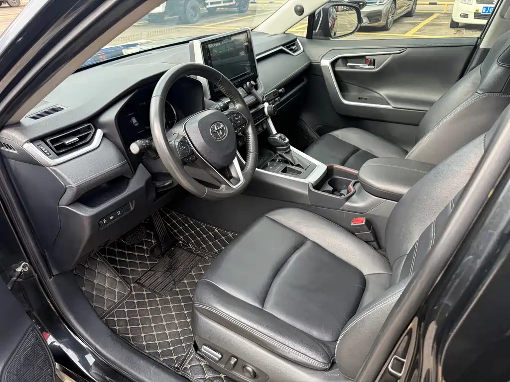 RAV4 2.0 L CVT 2 WD Style PLUS