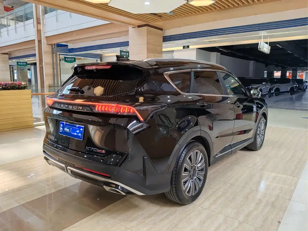 Jetour X70 PLUS 1.5 T Luxury 7-seat