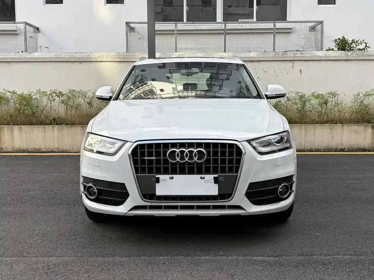 Audi Q3 35 TFSI quattro Tech