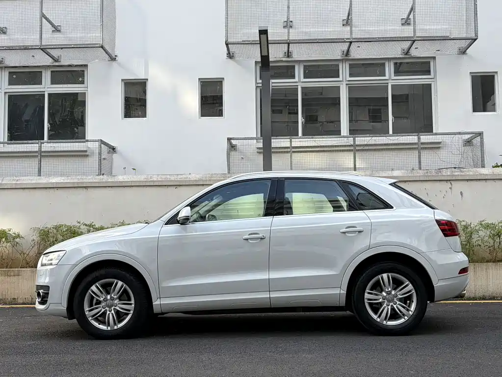 Audi Q3 35 TFSI quattro Tech
