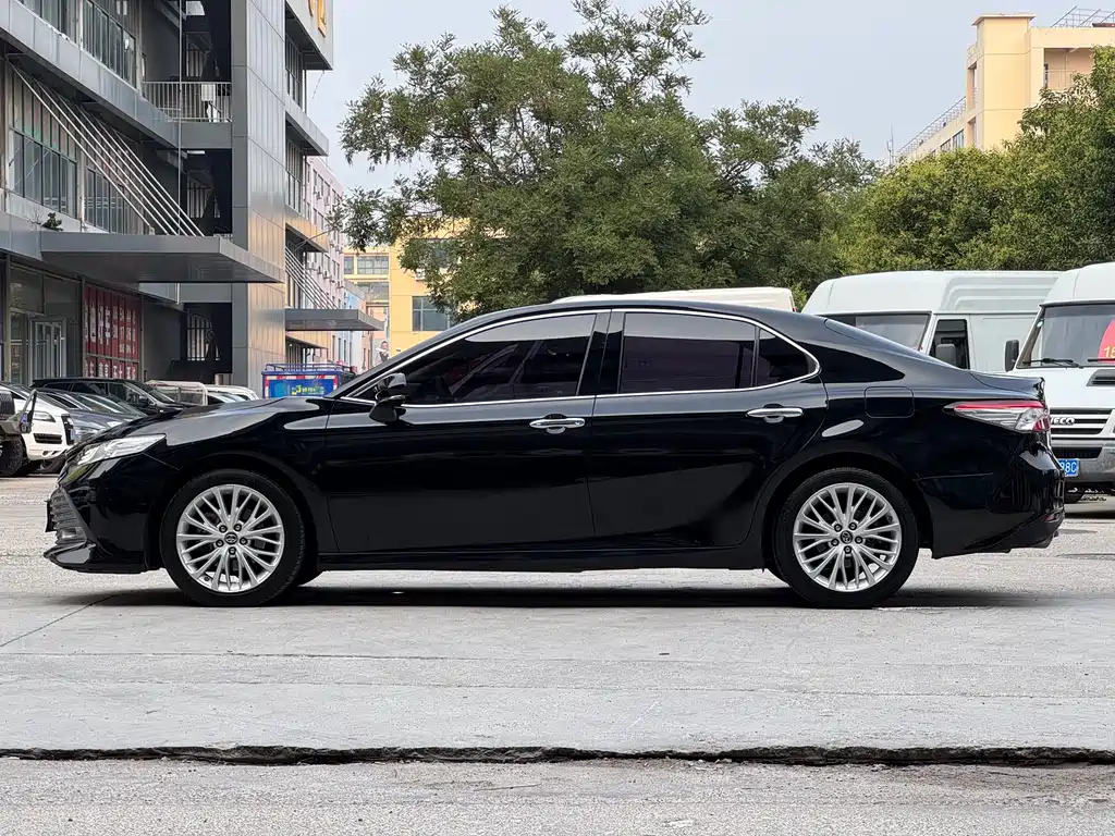 Camry 2.5 G Luxury CN-V