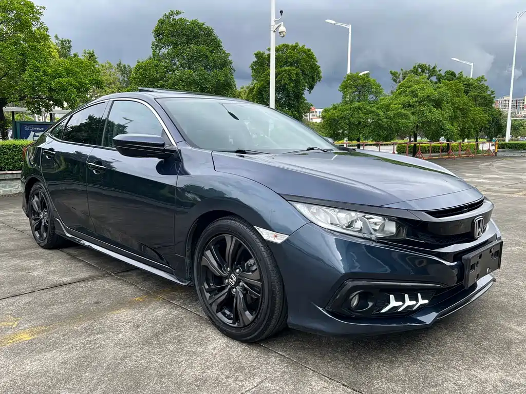 Civic 220 TURBO CVT Ignite Motion CN-V