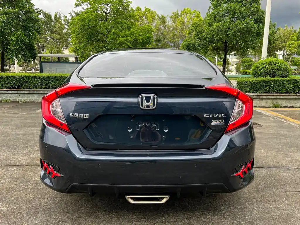 Civic 220 TURBO CVT Ignite Motion CN-V