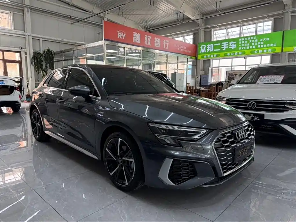 Audi A3 Facelift Sportback 35 TFSI Fashion Sport