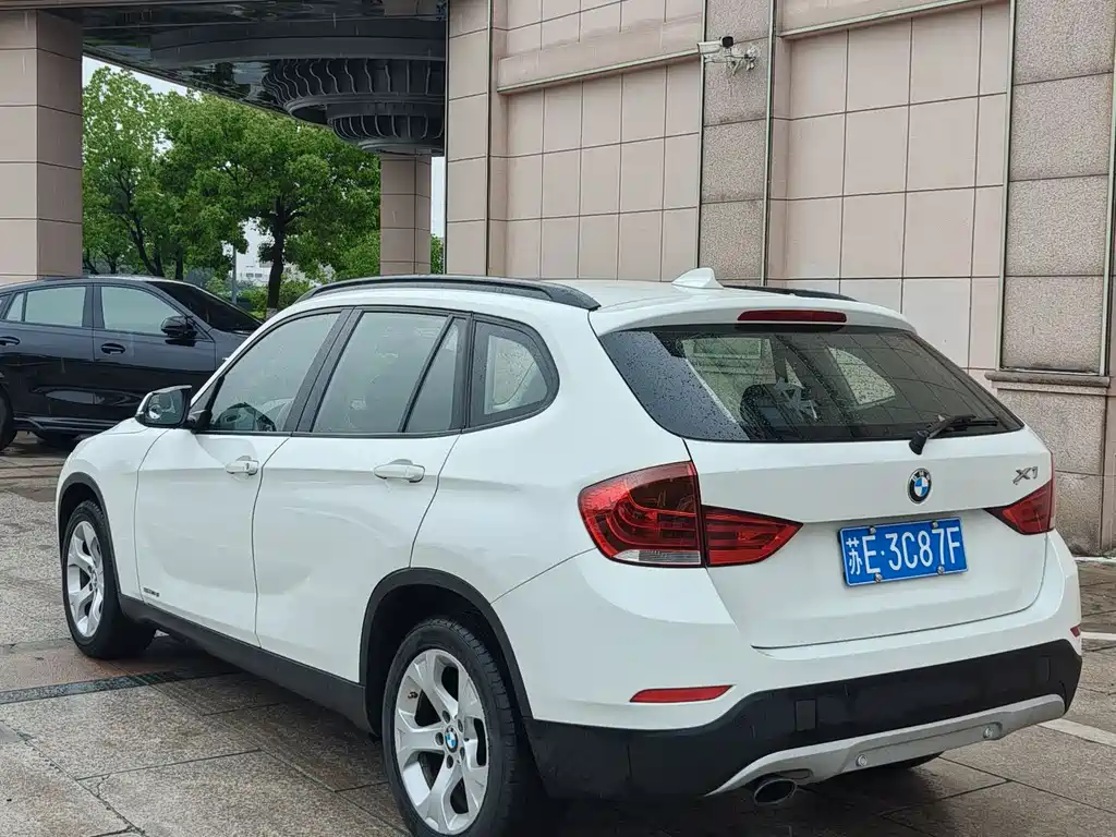BMW X1 (Import) xDrive20 i