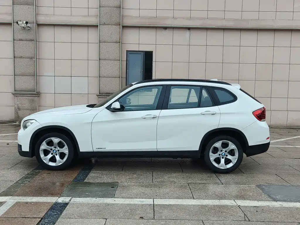 BMW X1 (Import) xDrive20 i