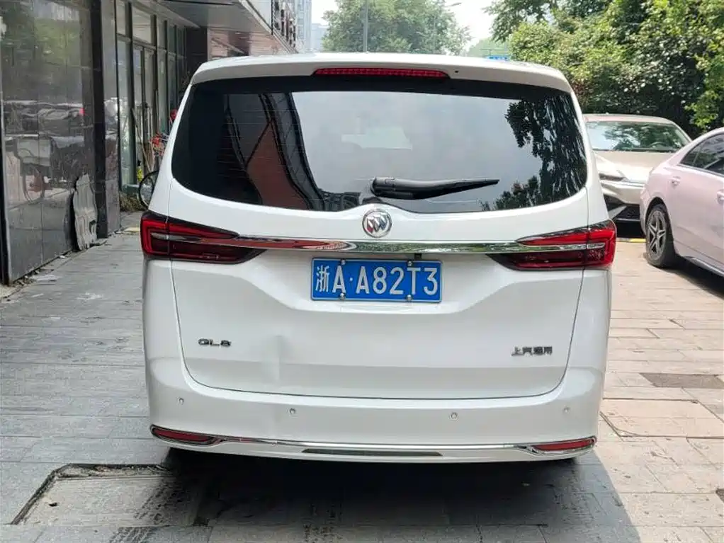 Buick GL8 Land Official Cabin Comfort