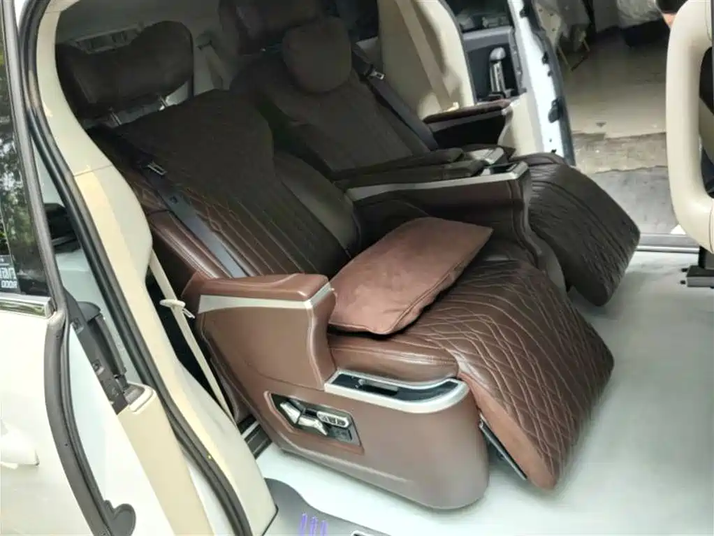 Buick GL8 Land Official Cabin Comfort