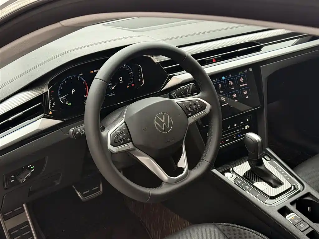 VW CC 一汽-大众CC 2025款 猎装车 380 TSI 猎心 众享款