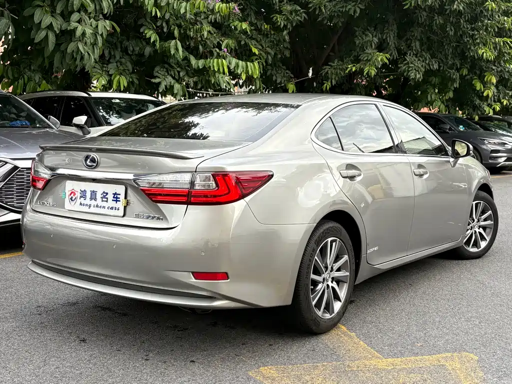 Lexus ES 300 h Comfort