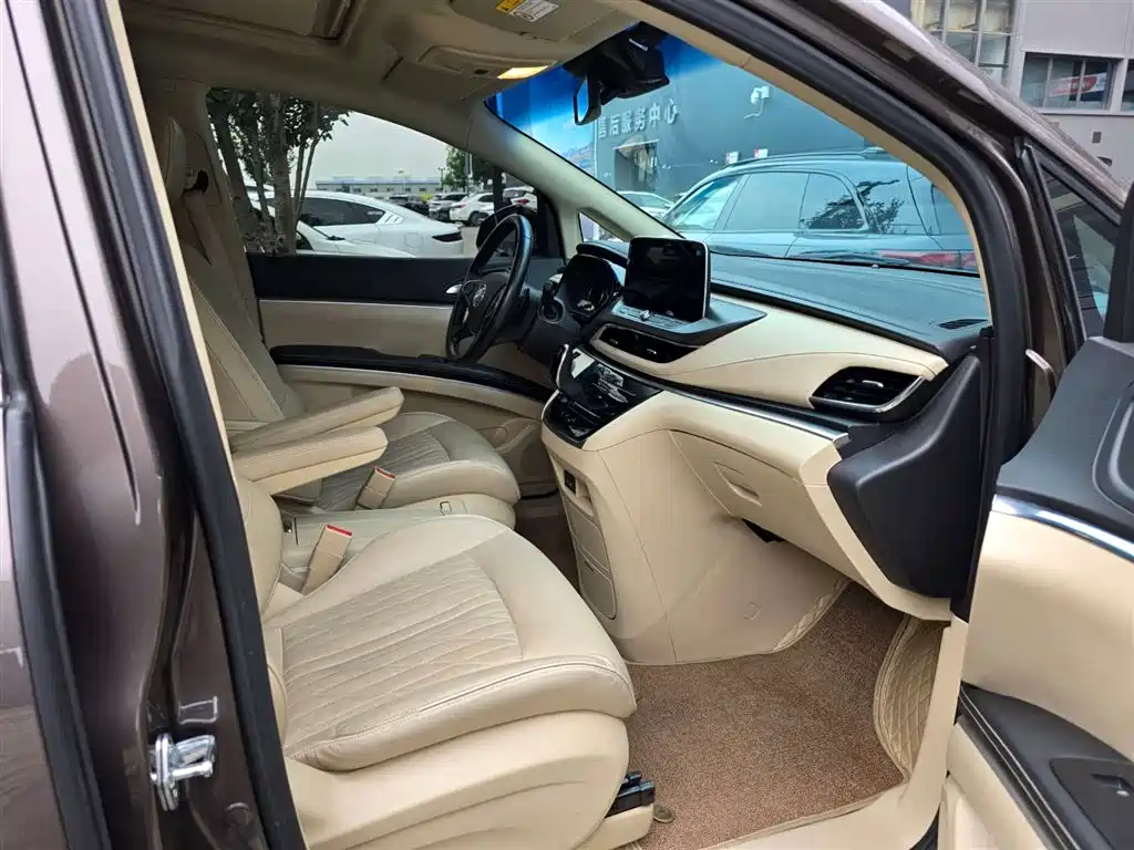 Buick GL8 Facelift Land Official Cabin Luxury