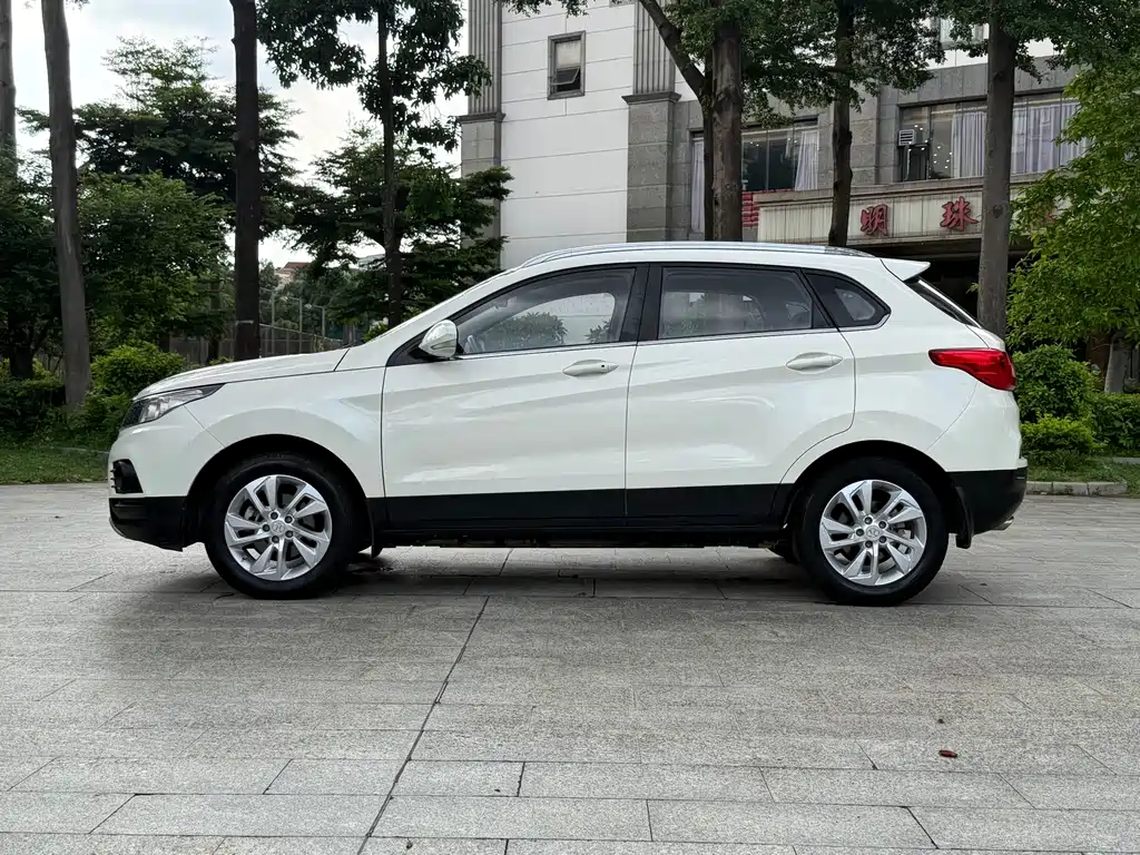 Senova X55 1.5 T CVT Comfort