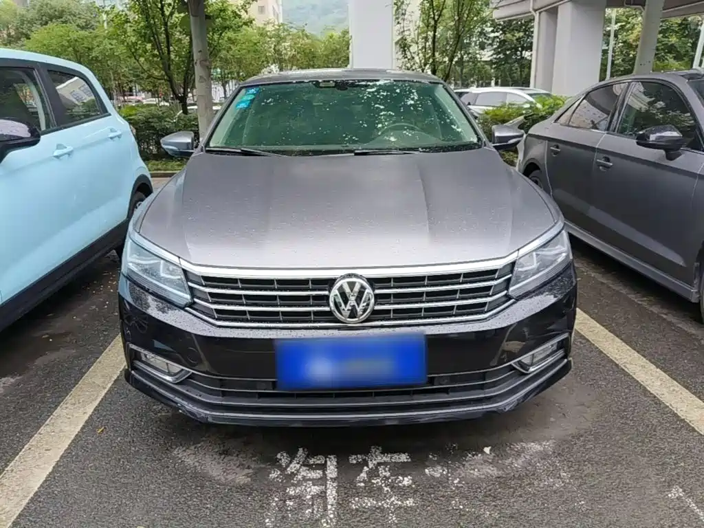 Passat 330 TSI DSG Honored