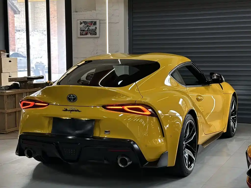 SUPRA GR SUPRA 3.0 T Standard