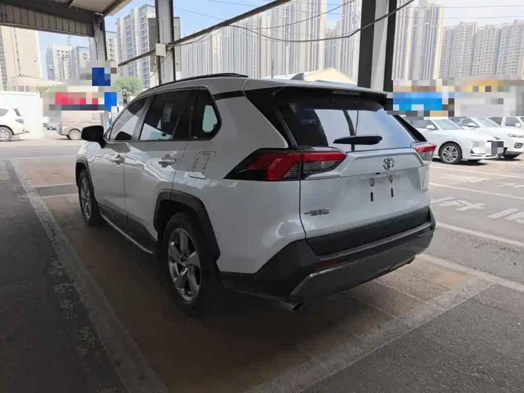 RAV4 2.0 L CVT 2 WD Style