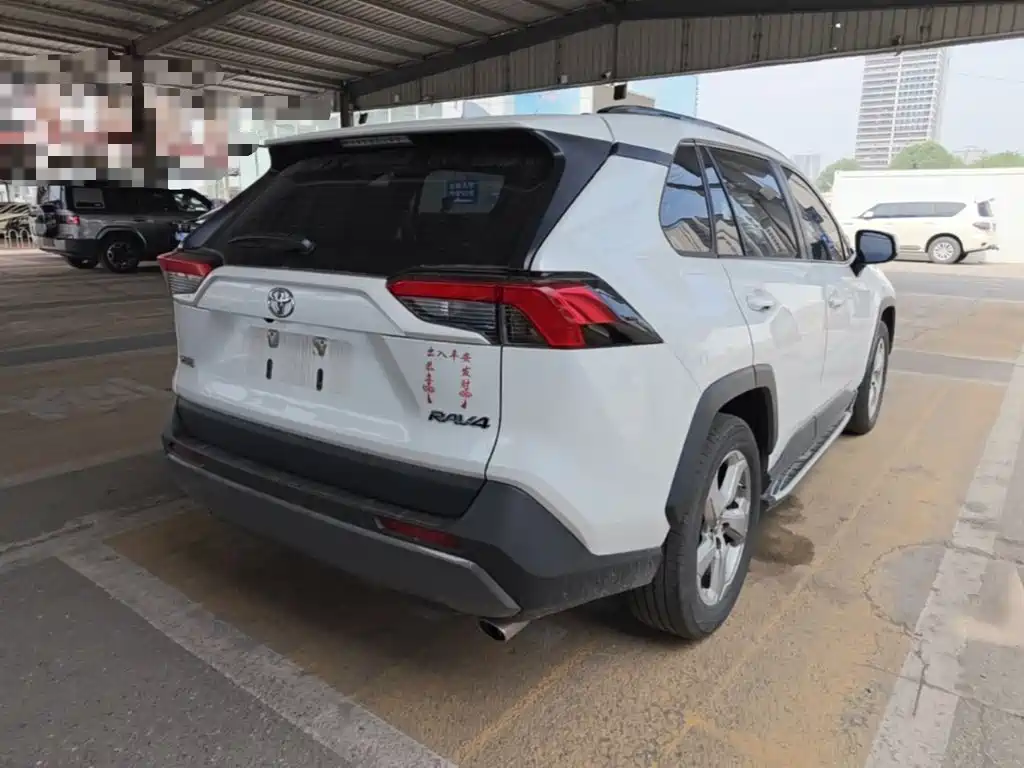 RAV4 2.0 L CVT 2 WD Style