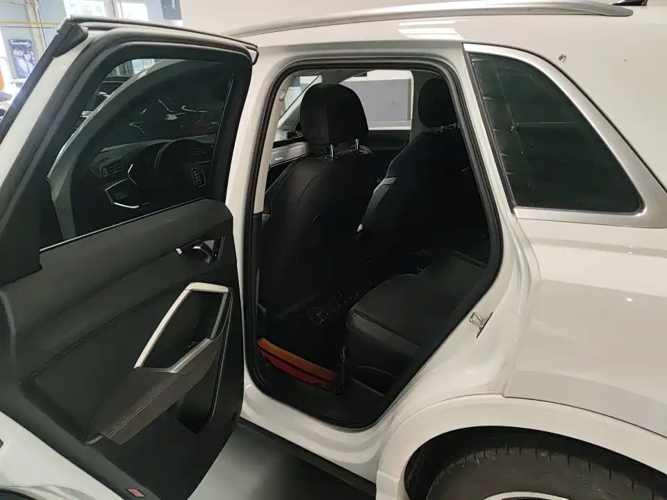 Audi Q3 35 TFSI Fashion Dynamic (1.4 T)