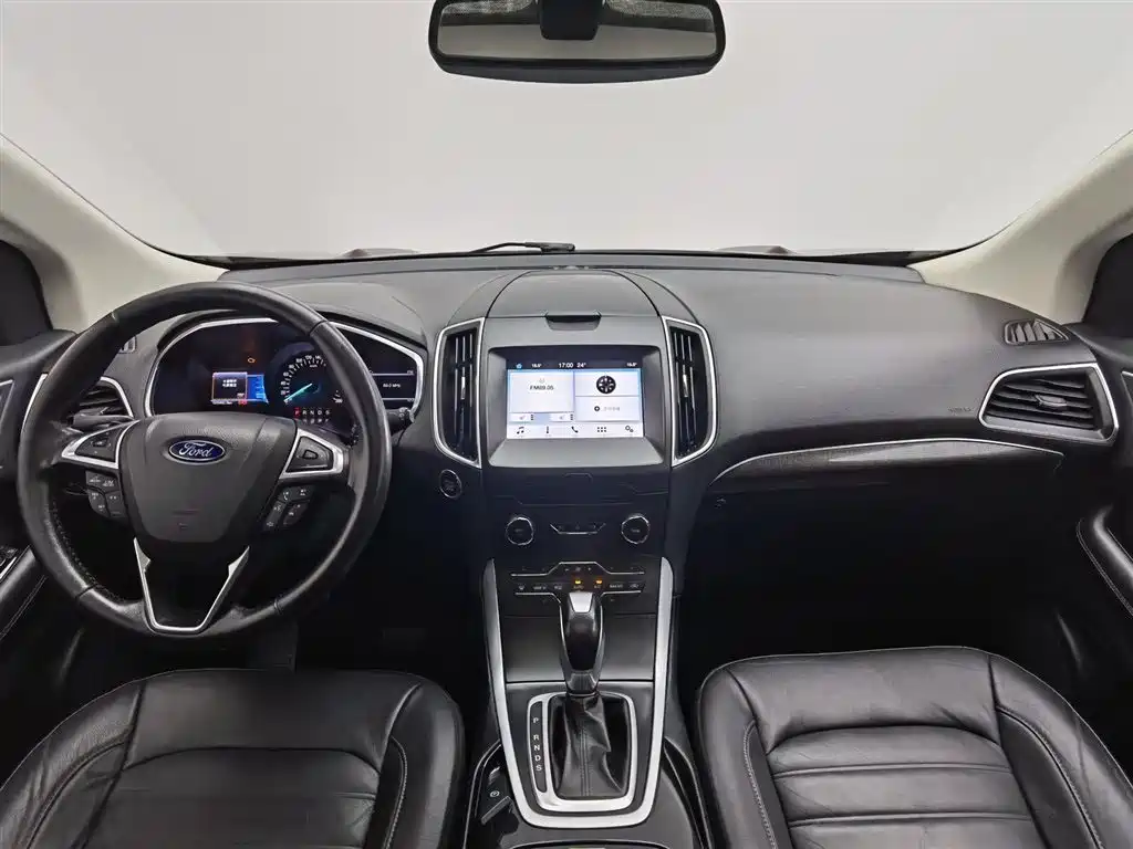 Edge EcoBoost 245 2 WD Grand Sharp 7-seat