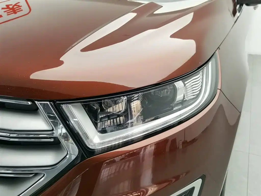 Edge EcoBoost 245 2 WD Grand Sharp 7-seat
