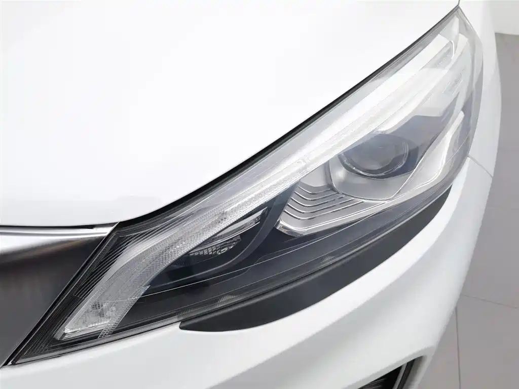 Emgrand GS 1.4 T CVT Elegant