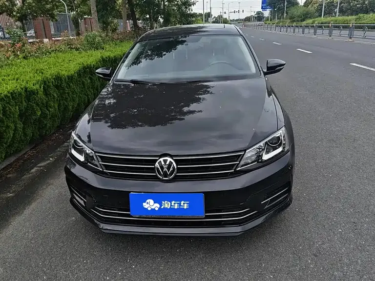 Volkswagen Sagitar 280 TSI DSG Radiant Motion
